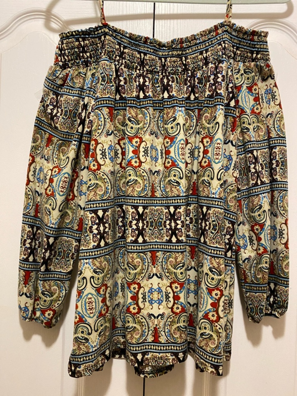 Off-Shoulder Paisley Print Blouse in Cream and Blue - Picture 4 of 5